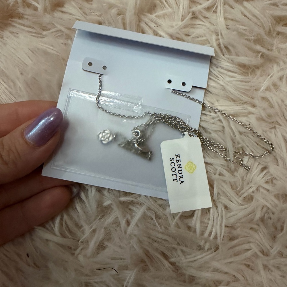 NWT Kendra Scott Elisa 2025 Silver Collector’s Edition - Picture 5 of 6